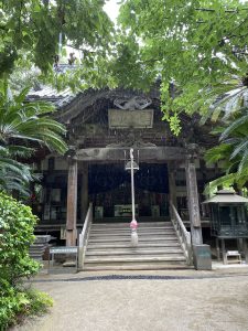 浄瑠璃寺の本堂の写真